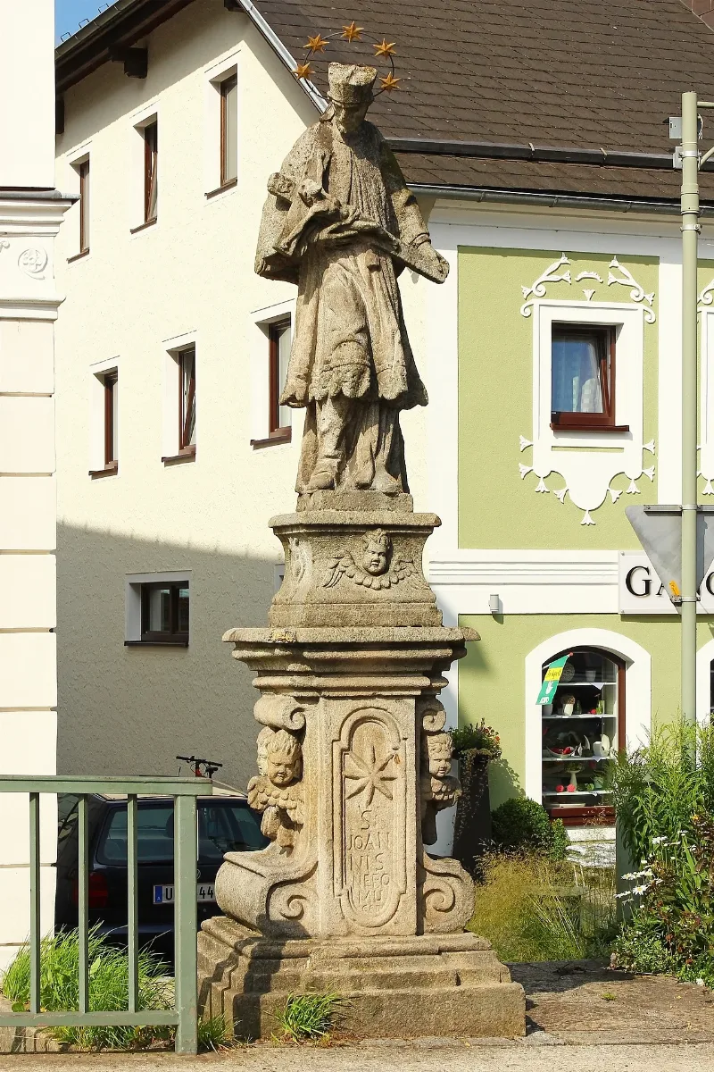 Figurenbildstock Hl Johannes Nepomuk In Zwettl An Der Rodl