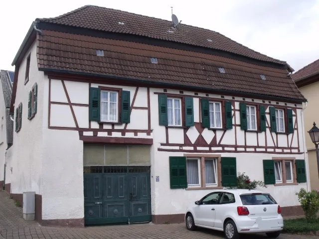 Freier Platz 10