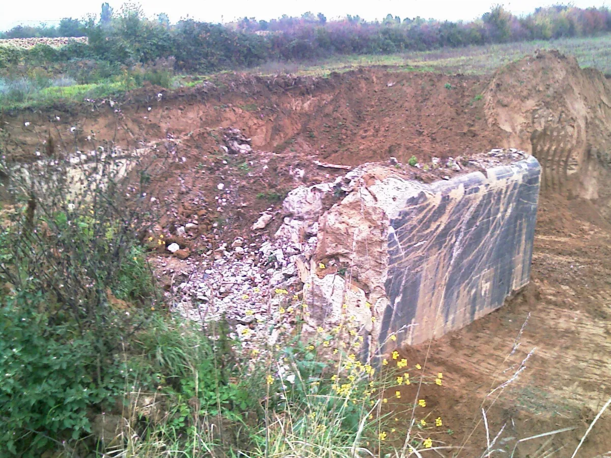 Freigelegter Bunker 232 Bei Talheim