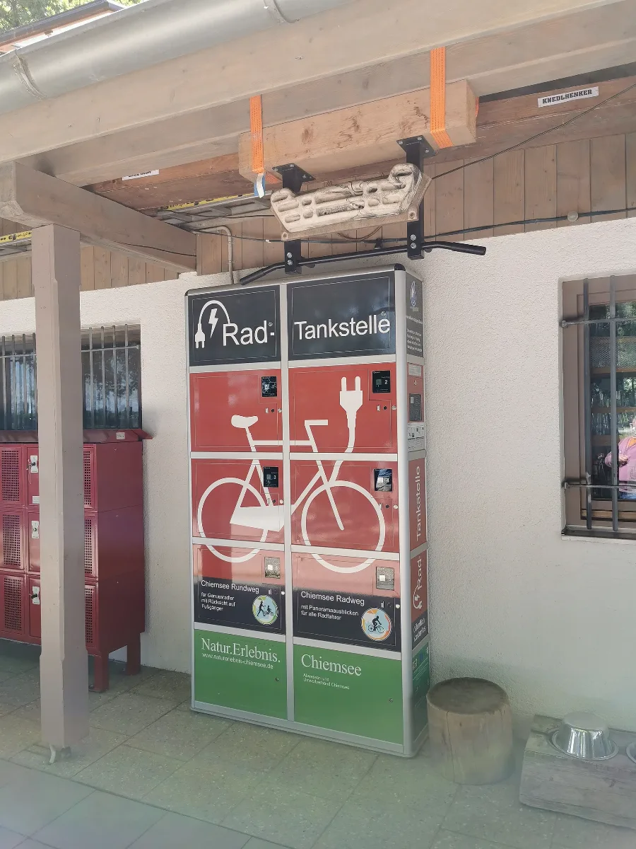 Ger — By — Landkreis Traunstein – Übersee – Feldwieser Bucht Nördl. (Ladestation Für Fahrräder Mit Elektromotor)