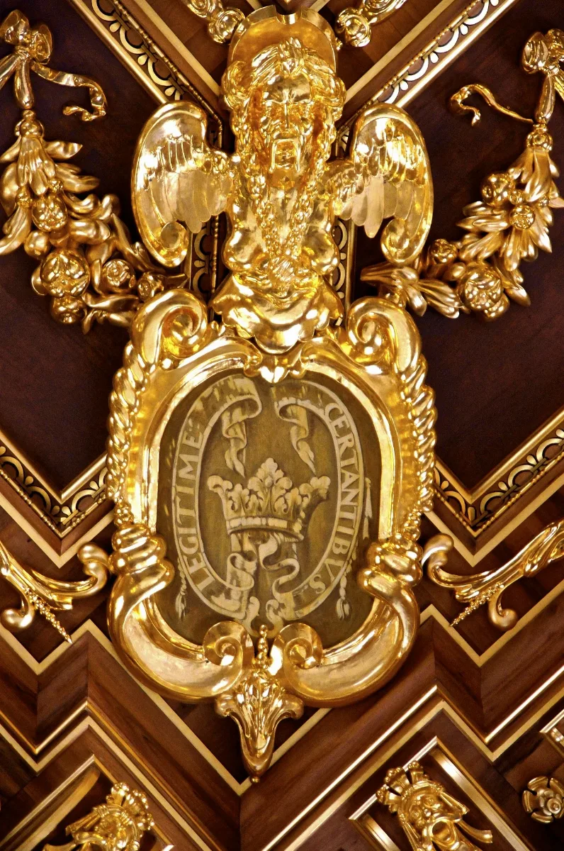Goldener Saal Im Rathaus Augsburg Eckrelief (7765683624)