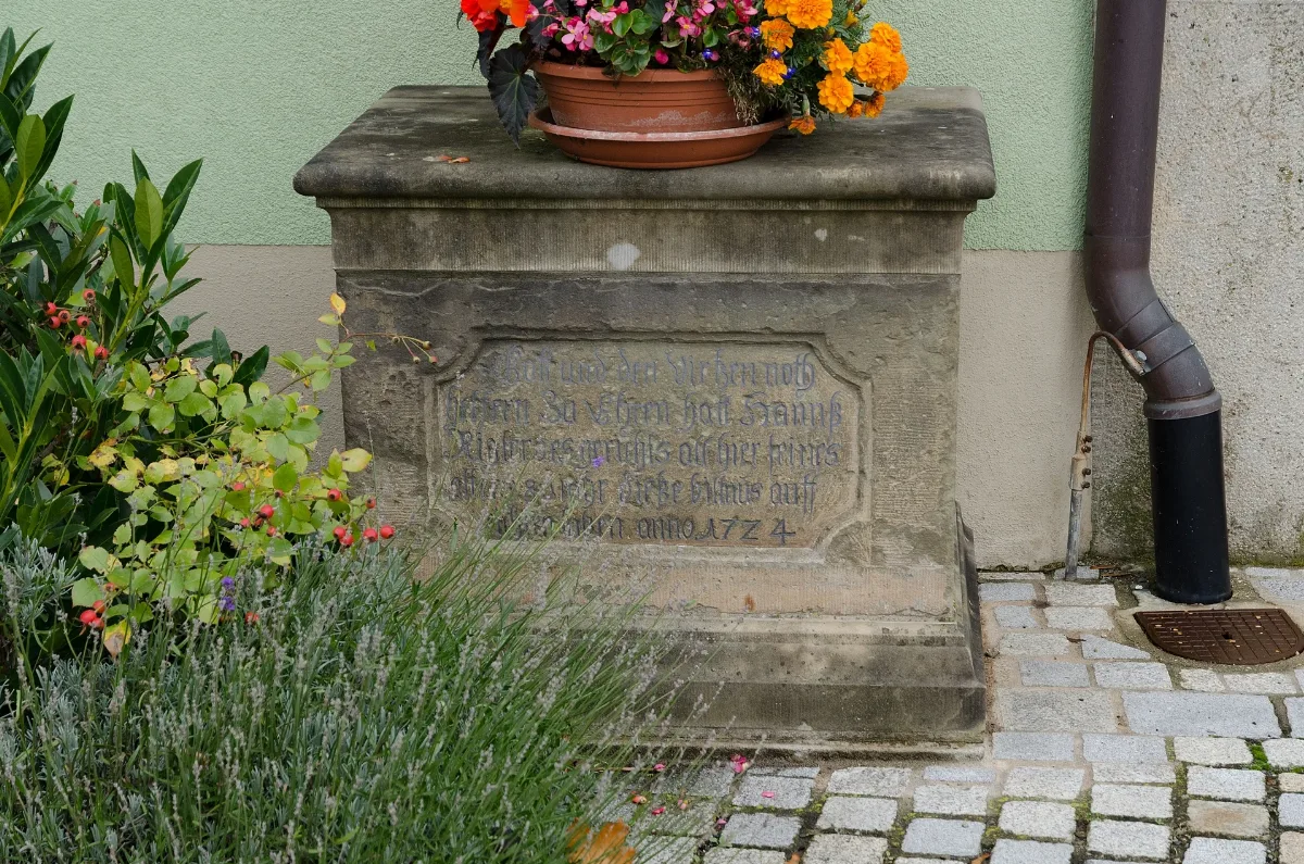 Grafenrheinfeld, Hauptstraße 1, Bildstock 003
