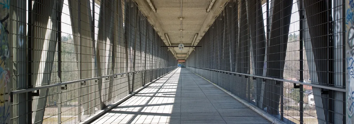 Grosshesseloher Brücke Fußgängerübergang