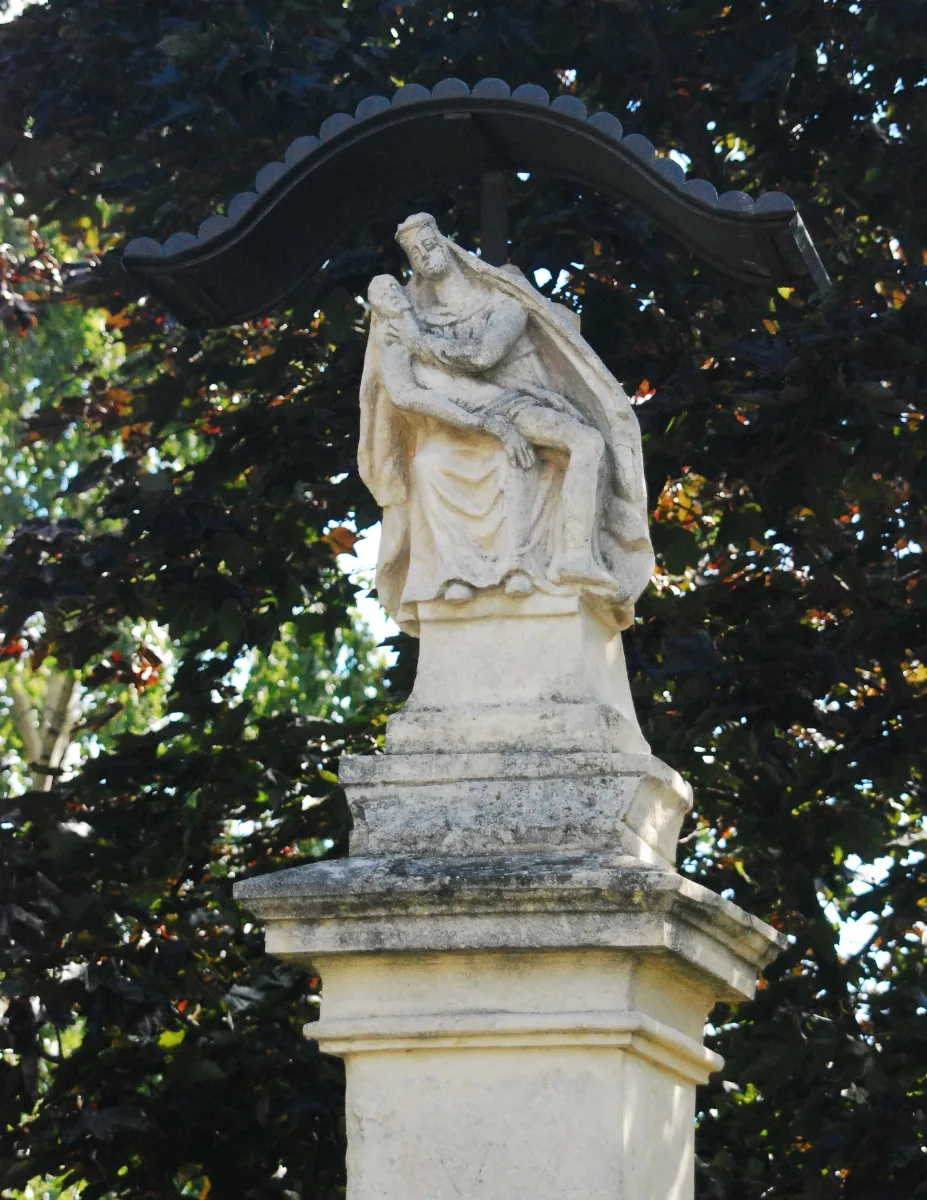 Guentherz 2011 09 10 0299 Kleinjetzelsdorf Bildstock Pieta Detail