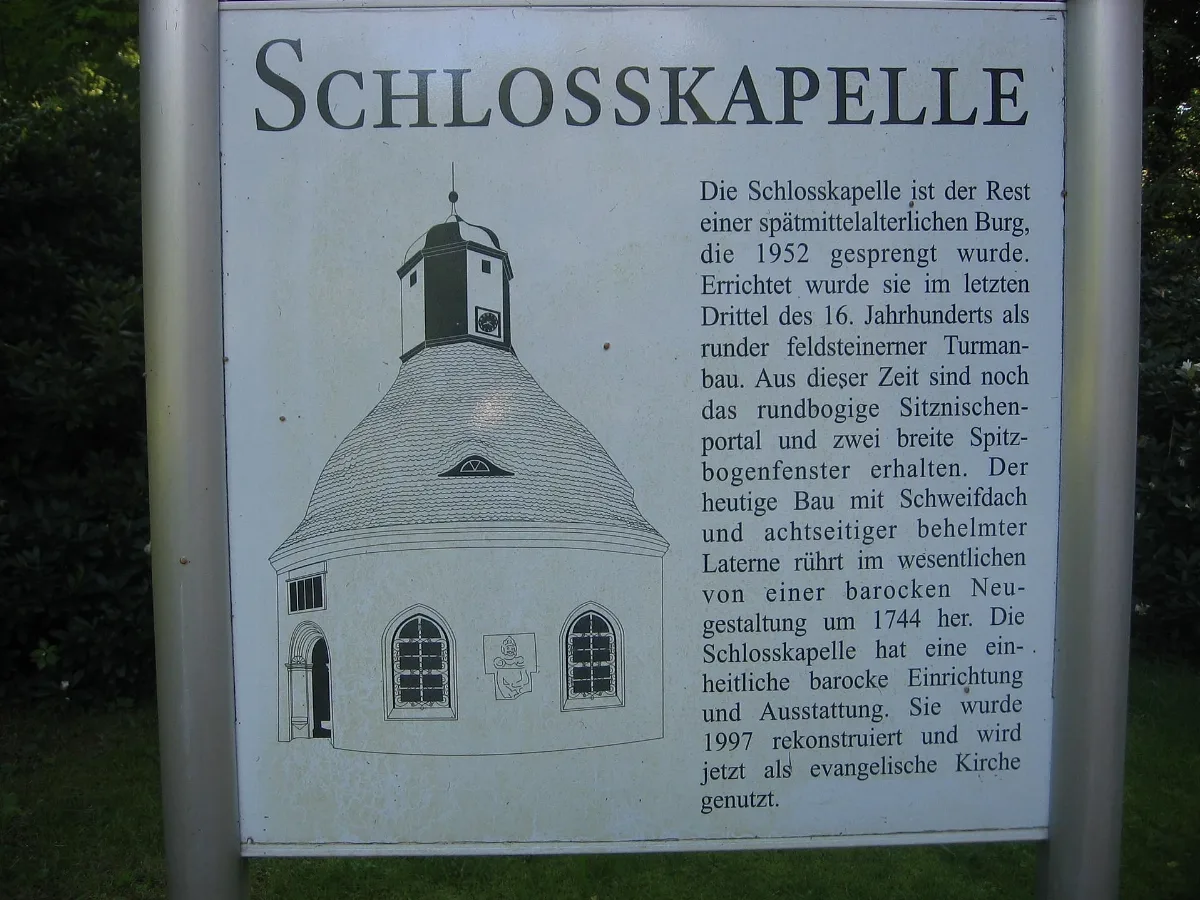 Guteborn, Schlosskapelle, Informationstafel