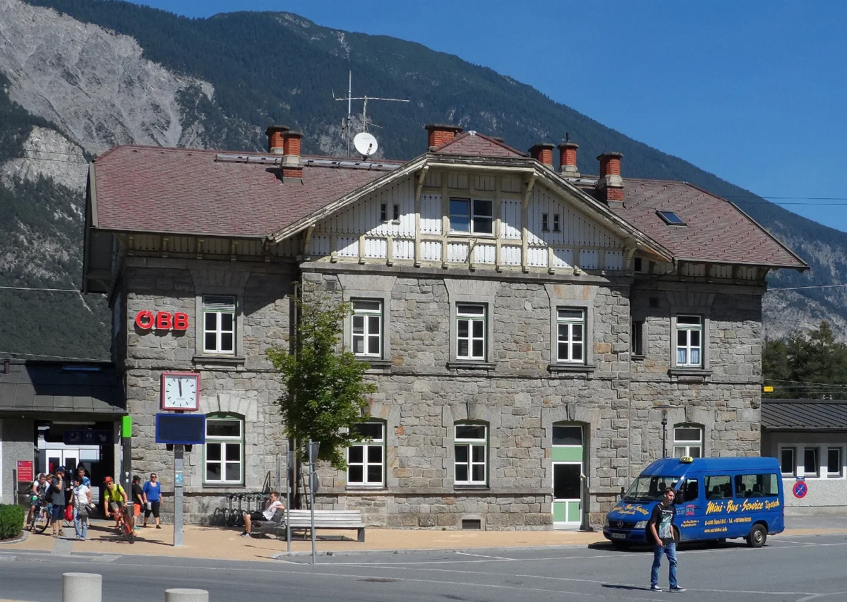 Haiming Ötztal Bahnhof Aufnahmsgebäude