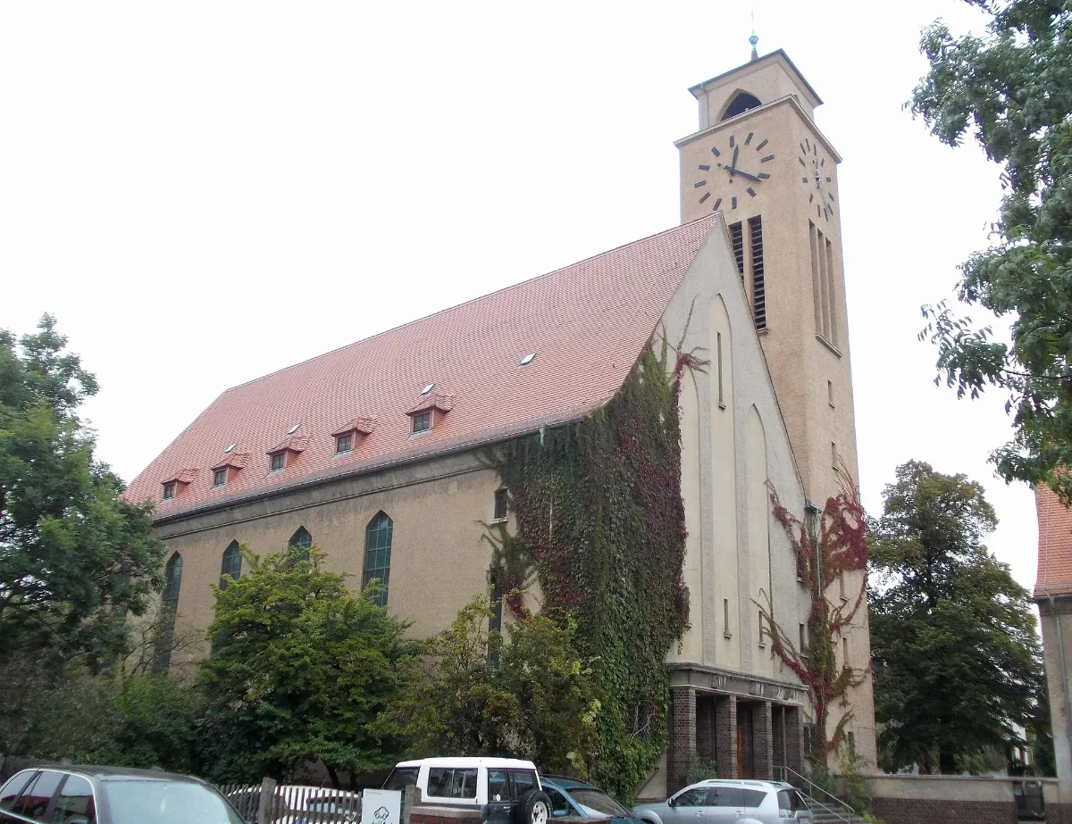 Halle Luther1