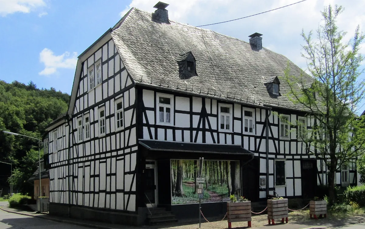 Holpe, Fachwerkhaus Dorfstraße 2 Und 4