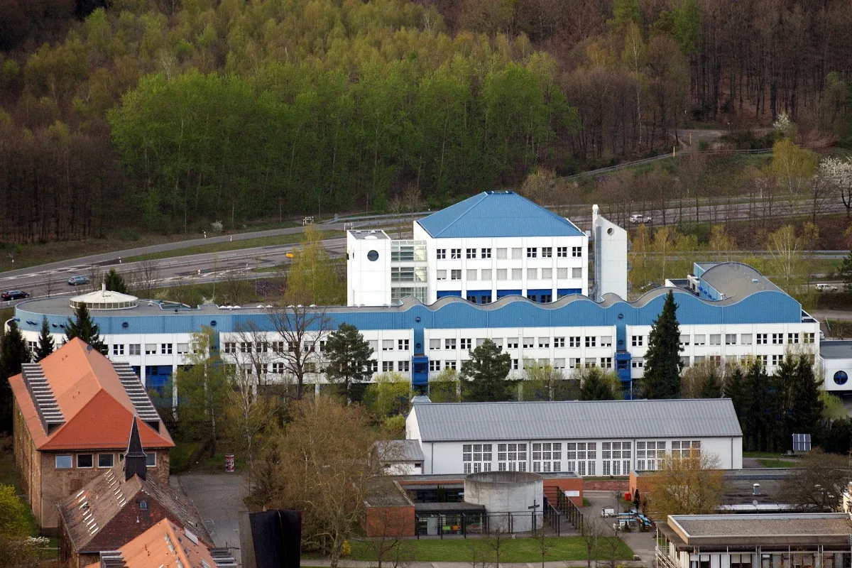 Institut Für Neue Materialien (Saarbrücken)