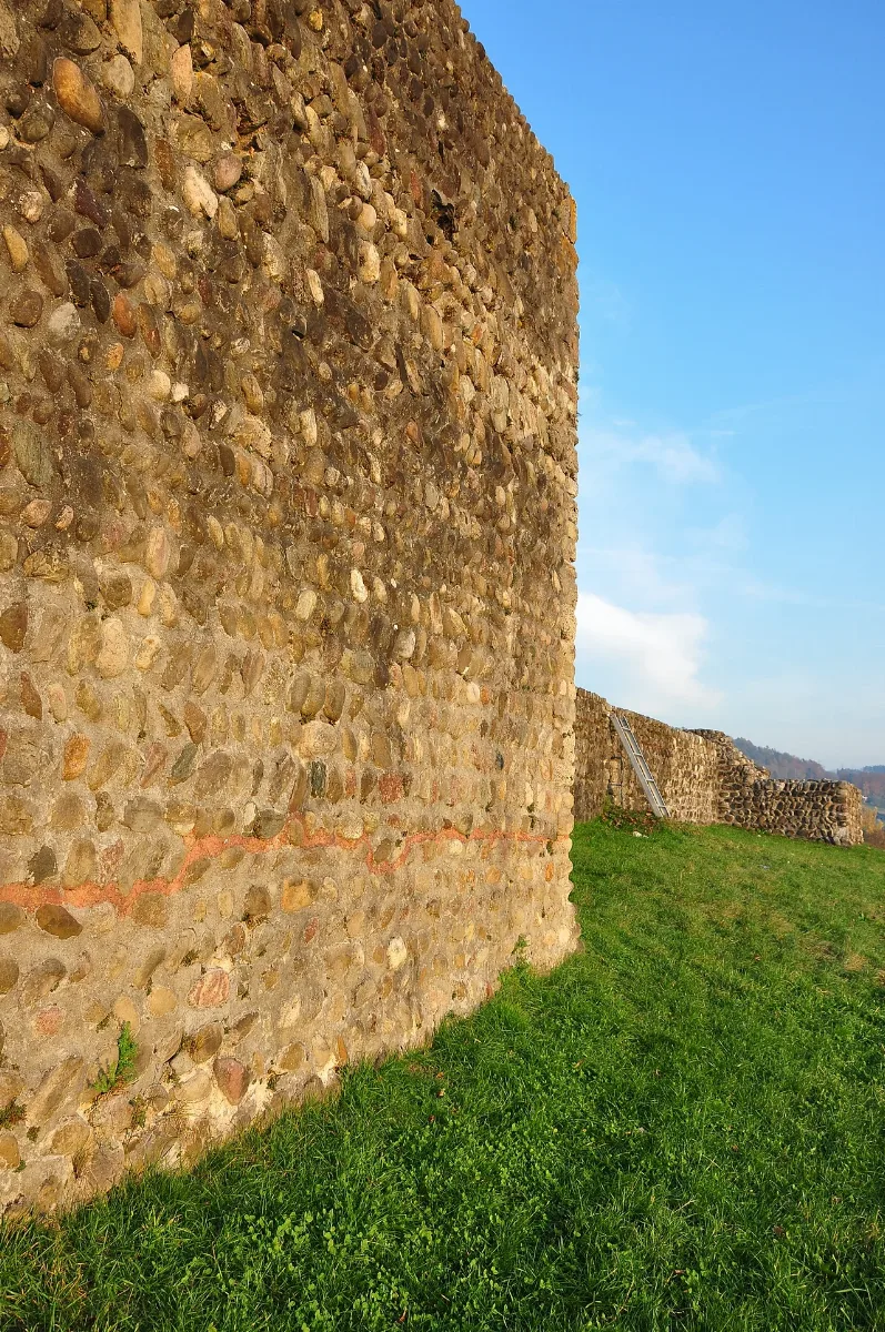 Irgenhausen Castrum 2010 11 01 16 27 50