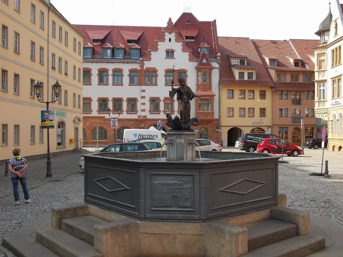Kahlamargarethenbrunnen1