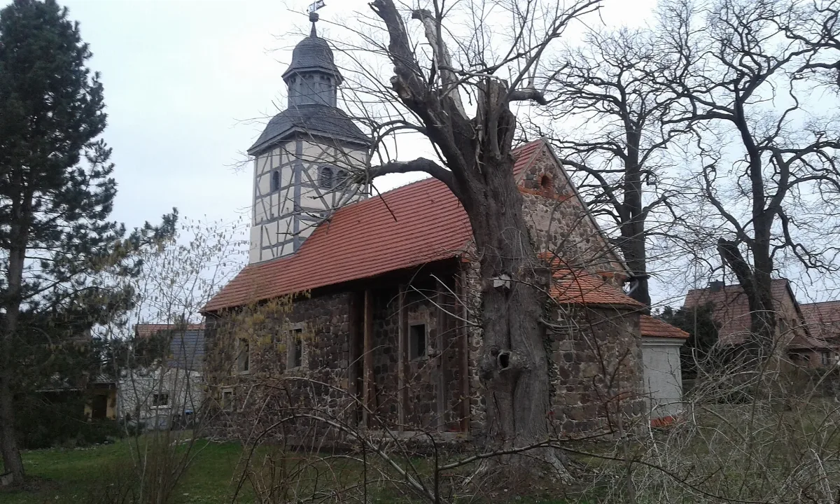 Kirche Theeßen 3