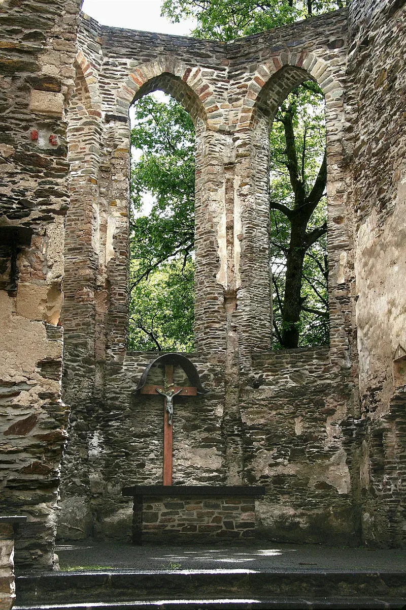 Kirchenruine Hausenborn, Isenburg (2010 05 30)
