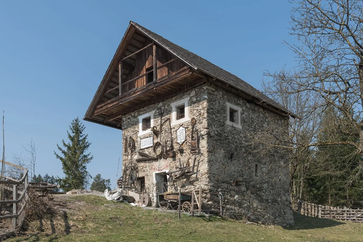 Klagenfurt Wölfnitz Ponfeld Ponfeldstraße Herrlich Realität Geräteschuppen 21032015 1023