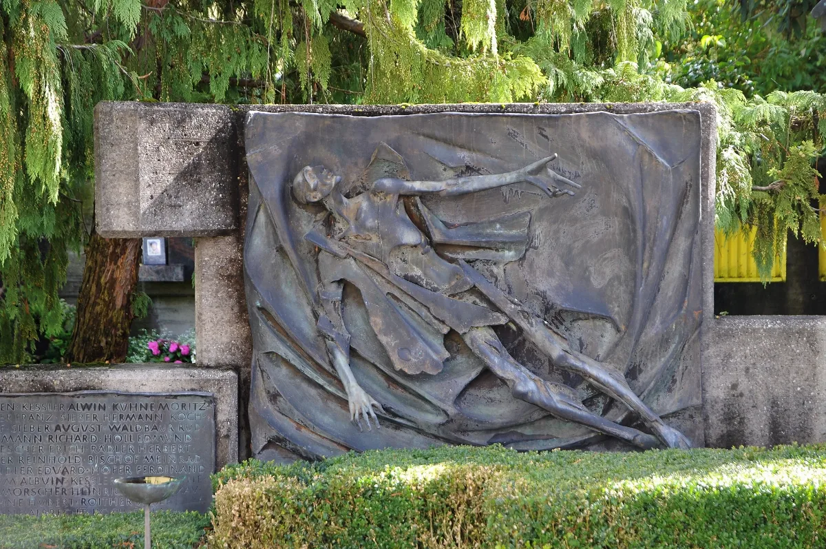 Kriegerdenkmal In Meinigen 2
