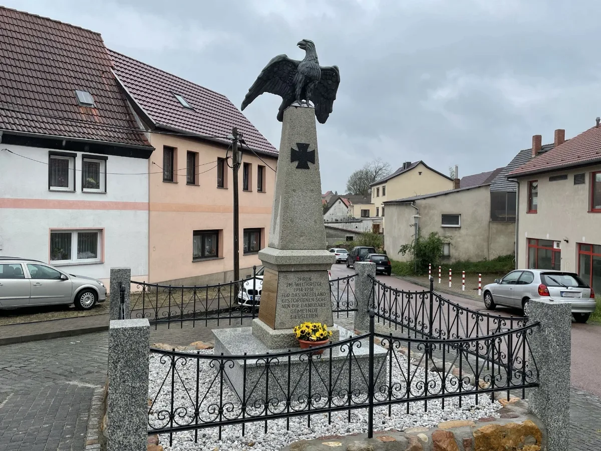 Kriegerdenkmal Siersleben 2021