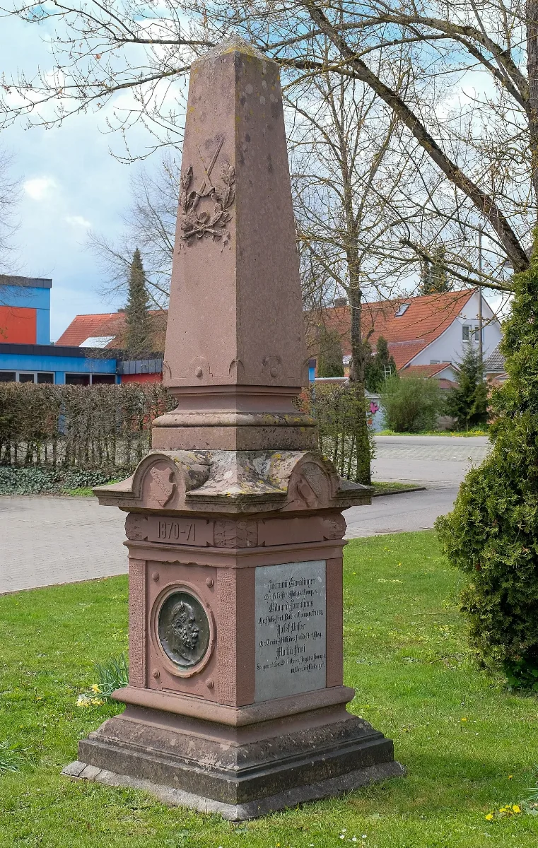 Kriegerdenkmale Überauchen 8562