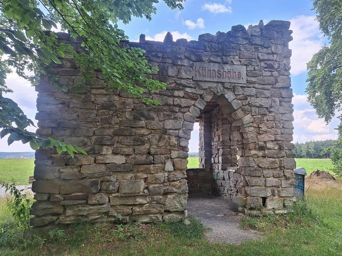 Kühnshöhe Hiking Shelter Near Bad Klosterlausnitz