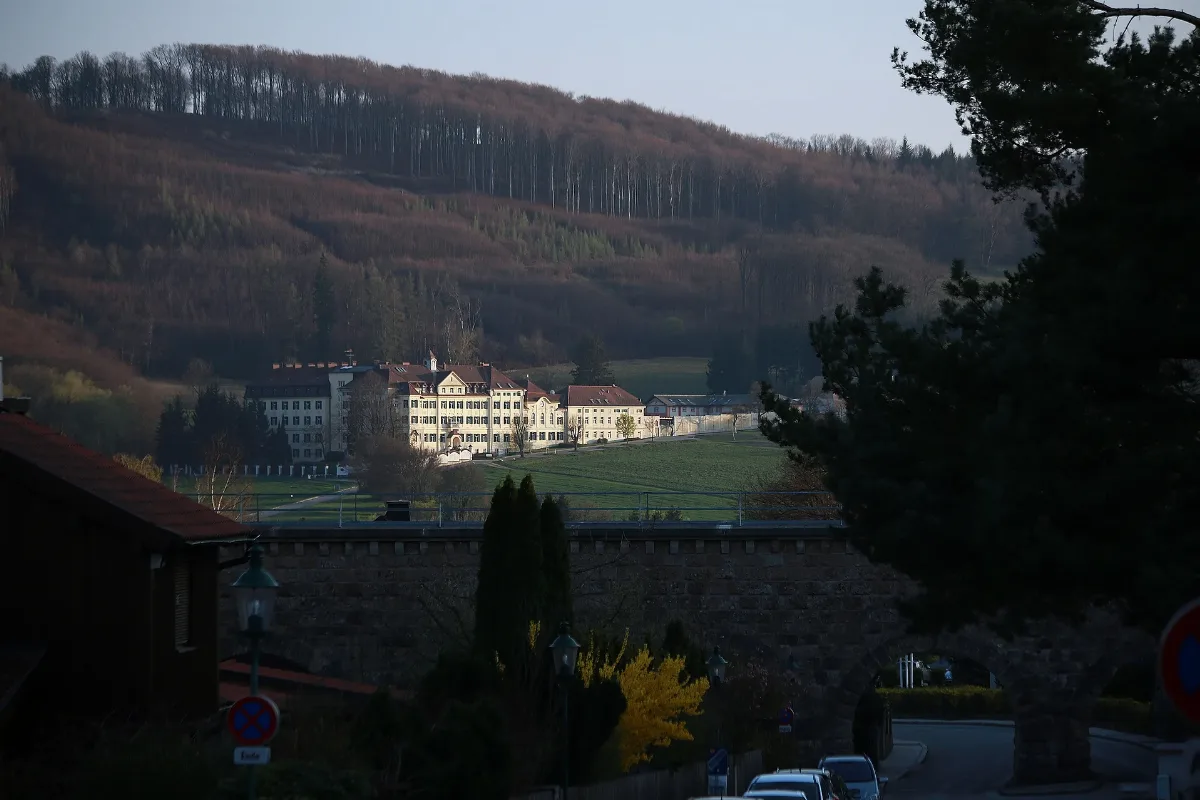 Laab Am Walde Klosteranlage Der Barmherzigen Schwestern Vom Hl Vinzenz Von Paul, Bierbrunnenaquädukt 2014 1