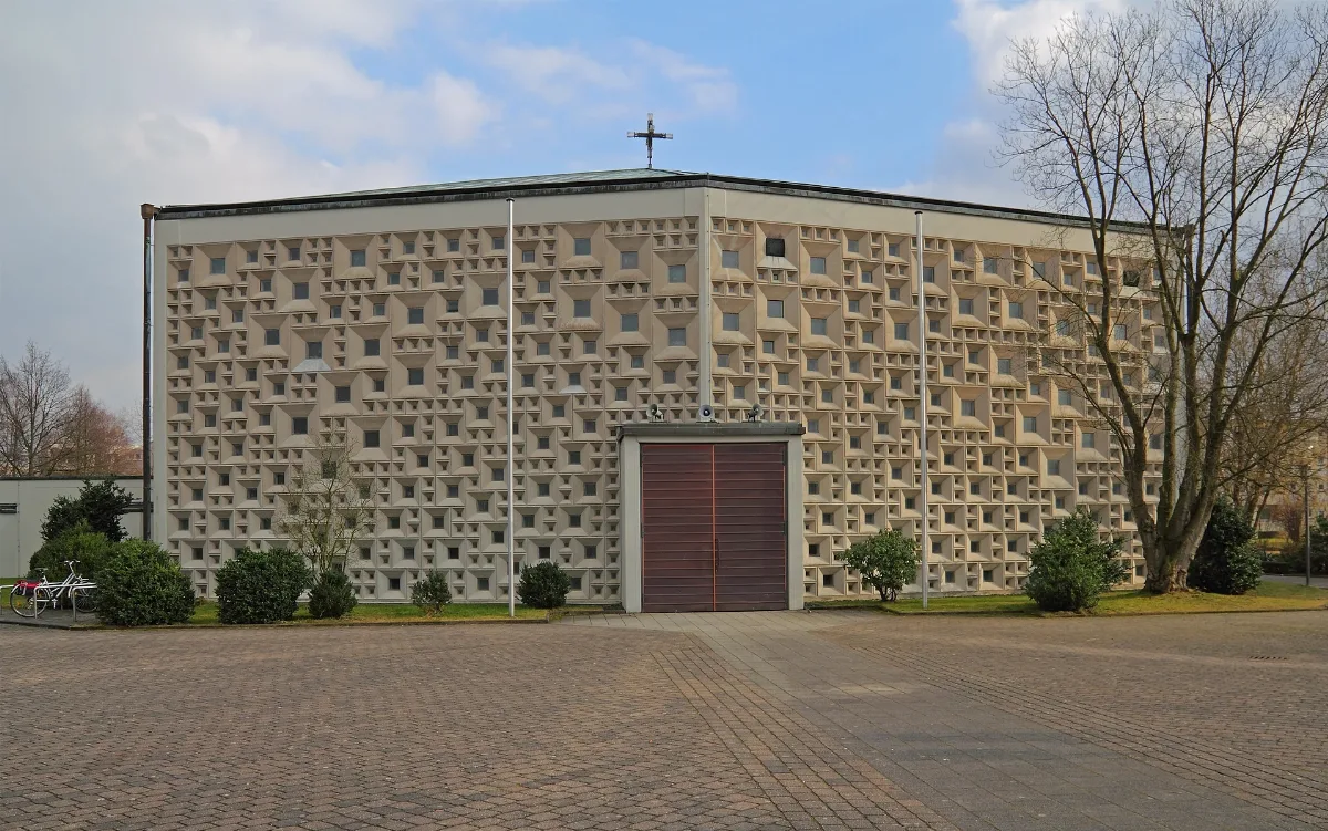 Lev Rheindorf Heilig Kreuz Kirche