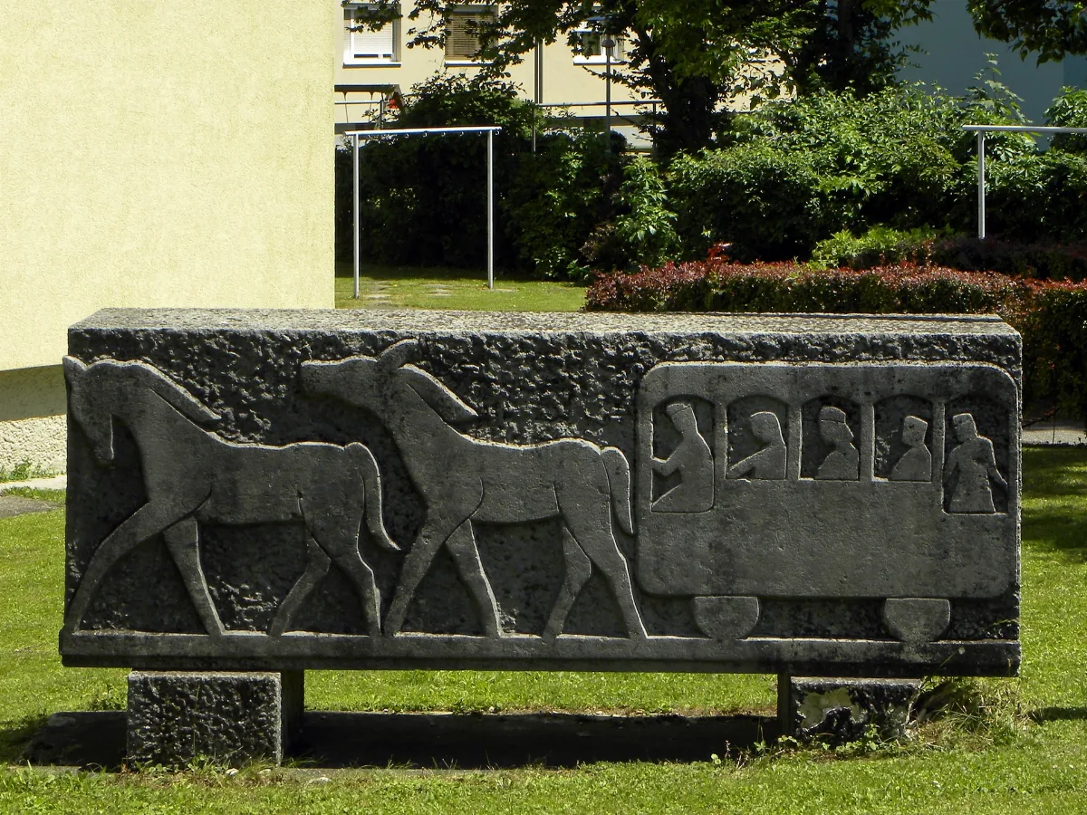 Linz Kleinmünchen Binderlandweg Relief Pferdeeisenbahn