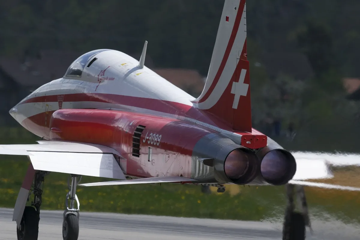 Meiringen Airbase (6993459912)