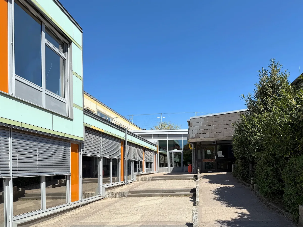 Moorwegschule, Breiter Weg 57 67, Wedel (01)