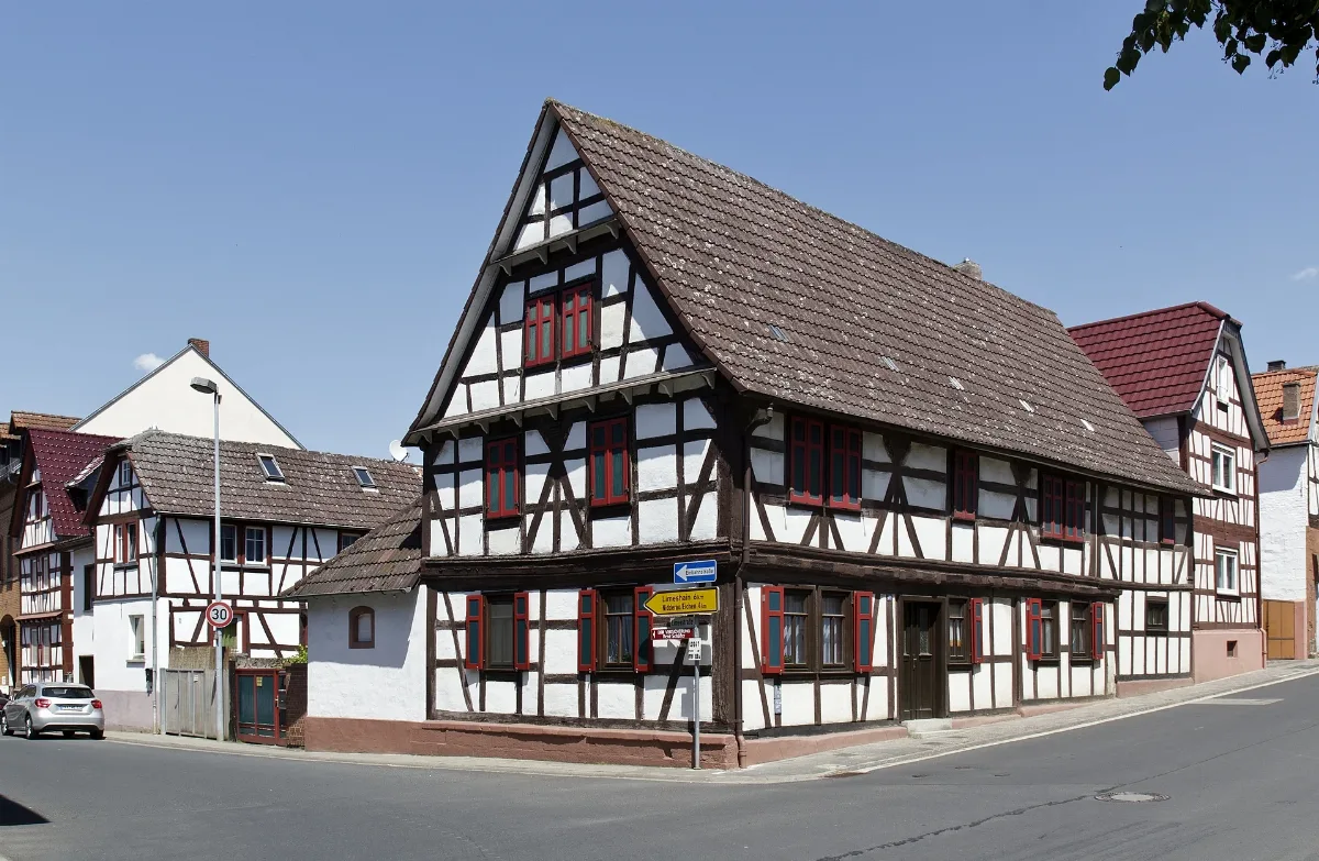 Nidderau Ostheim Fachwerkhäuser 20130606