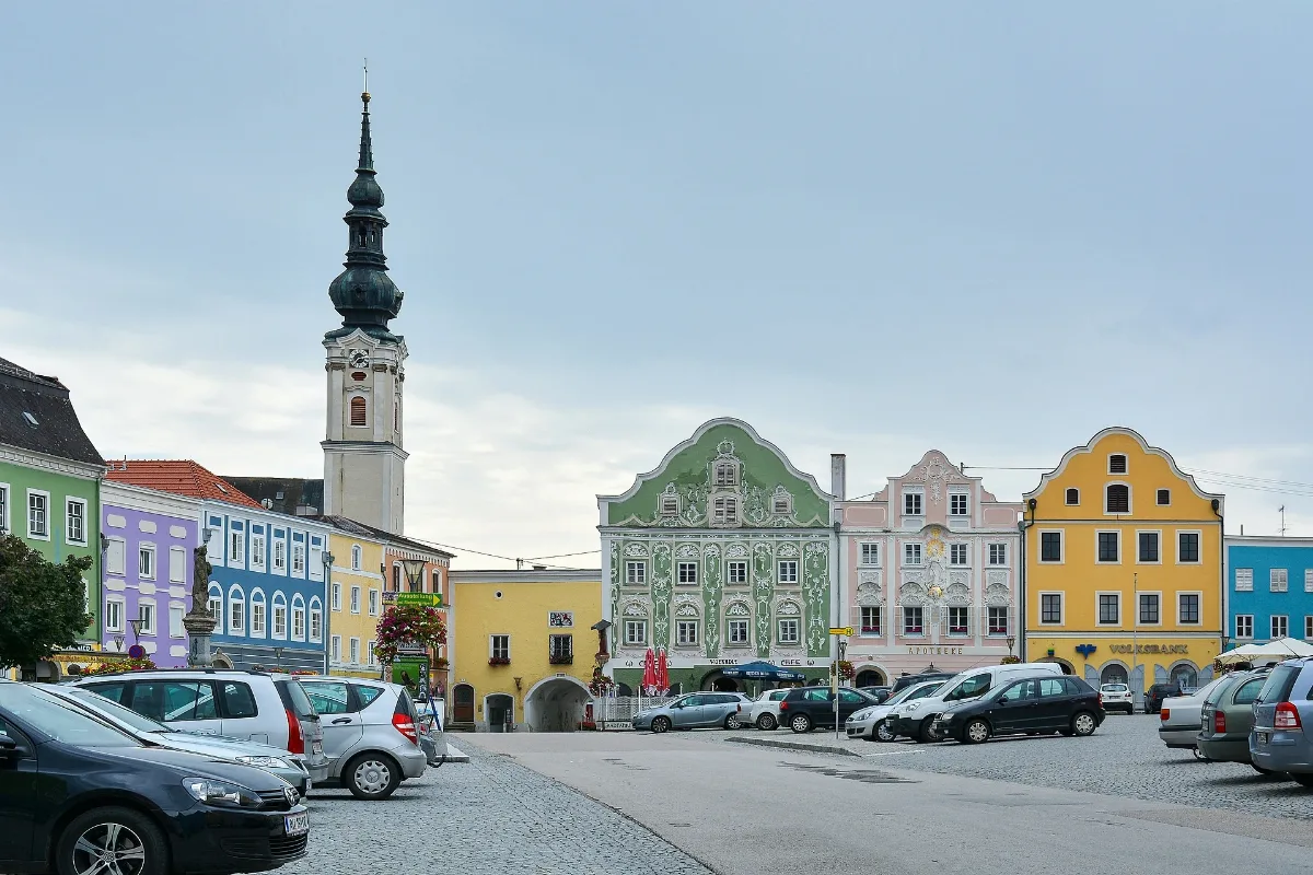 Obernberg Ai Marktplatz Mit Kirche