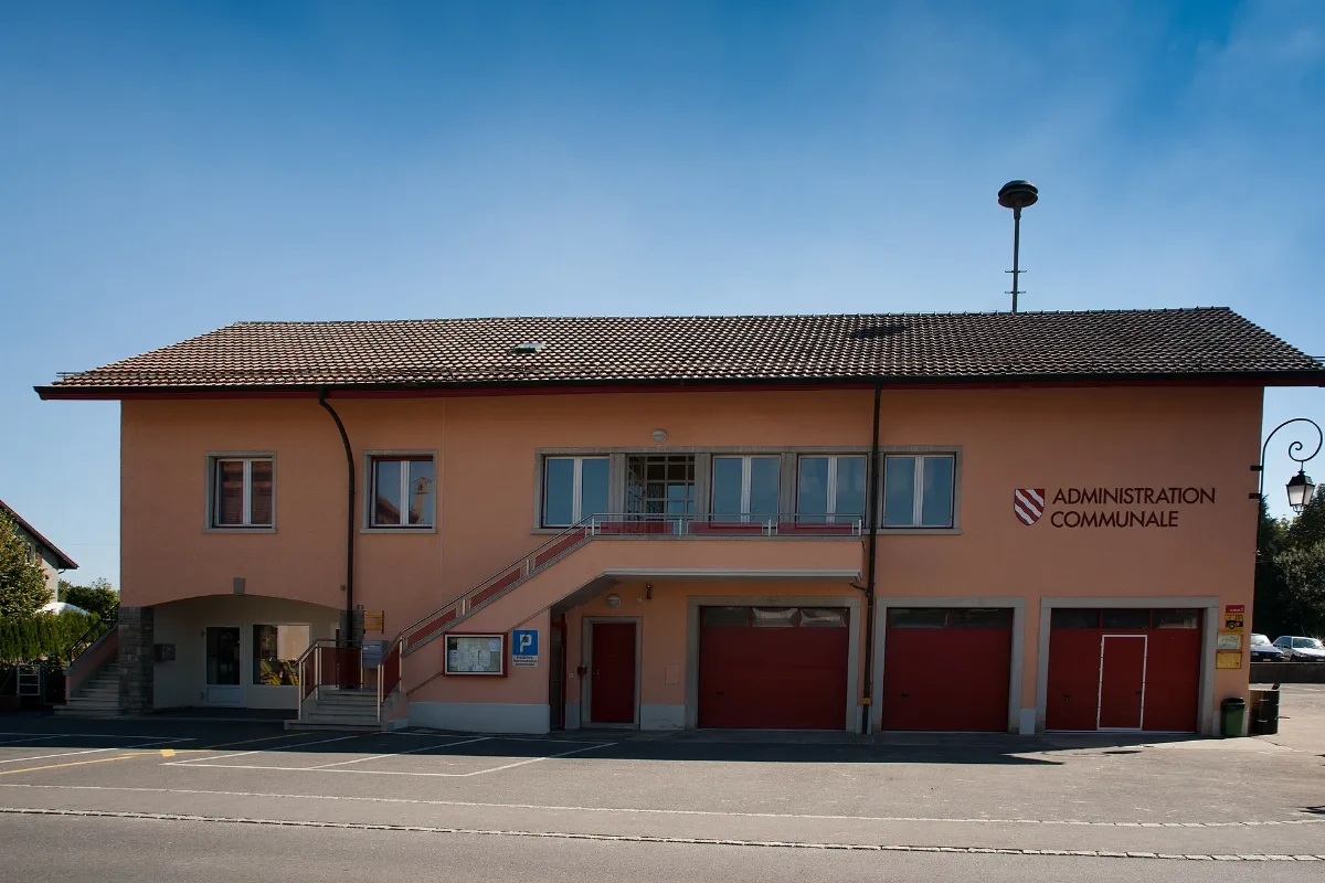 Poliez Le Grand Town Hall