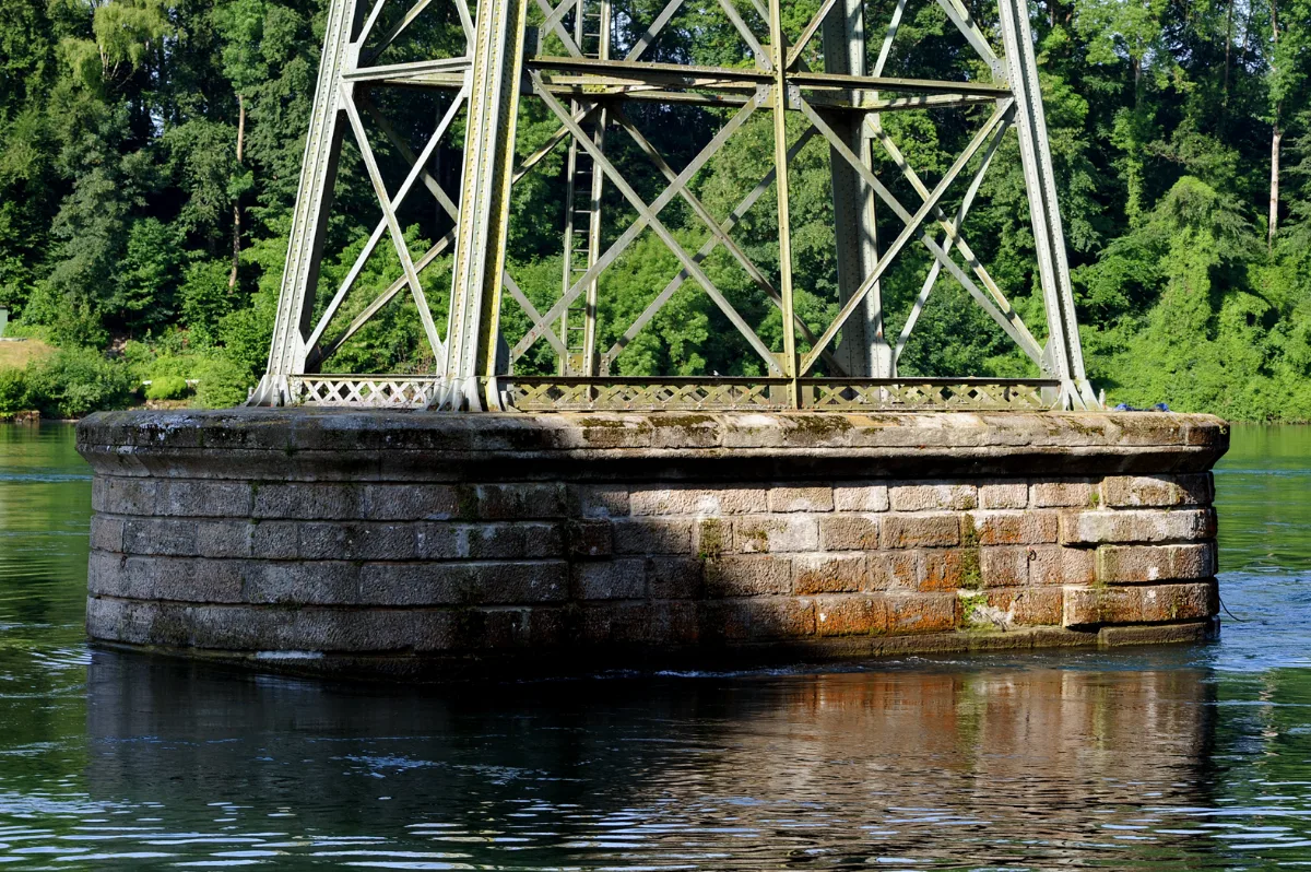Rheinbruecke Hemishofen (Eisenbahn) Fundament Mittelpfeiler 01 09