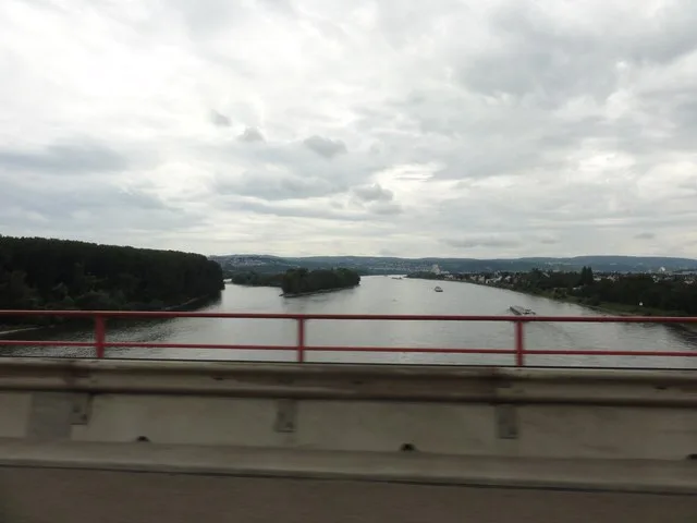 Rheintal Bei Koblenz Kesselheim, Autobahn A48 E44 (Rhine Valley Near Koblenz Kesselheim, Motorway A48 E44) Geo.hlipp.de 28826