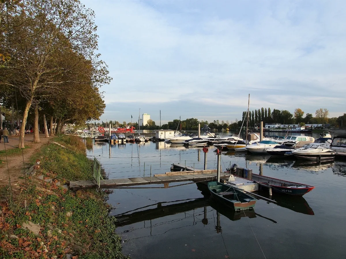 Schiersteiner Hafen 1