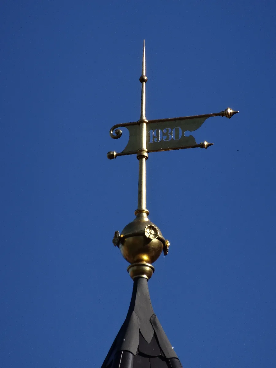Wetterfahne Auf Dem Gemeindehaus In Grumbach (Schmalkalden)